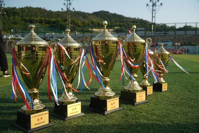 巴萨20轮联赛积39分 近20年来第二差战绩