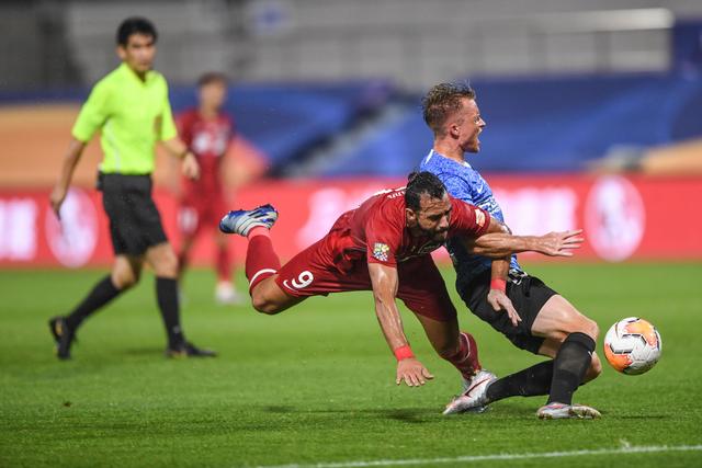 徐杰18+7+6广东逆转广州 邹阳21分福建胜四川